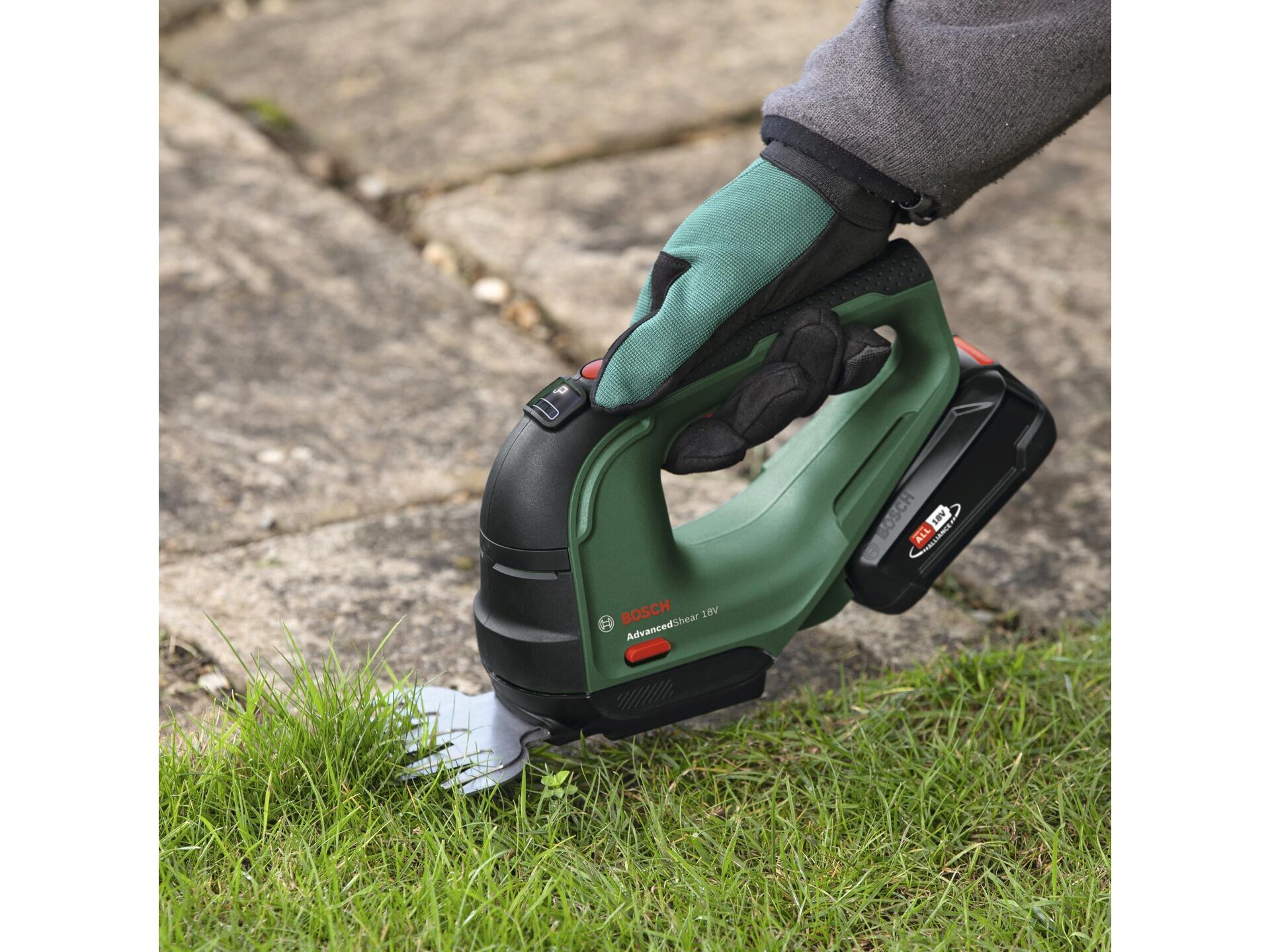 Bosch AdvancedShear 18V 10 Accu Gras En Heggenschaar 18V Li Ion 10 20 bosch-advancedshear-18v-10-accu-gras-en-heggenschaar-18v-li-ion-10-20